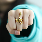 Serpentine ring