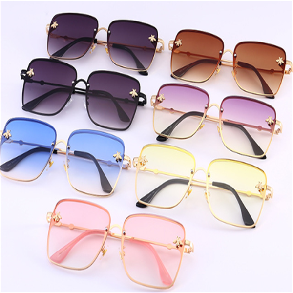 Oversized big box ladies sunglasses