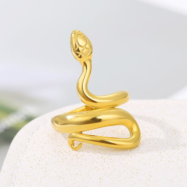 Serpentine ring